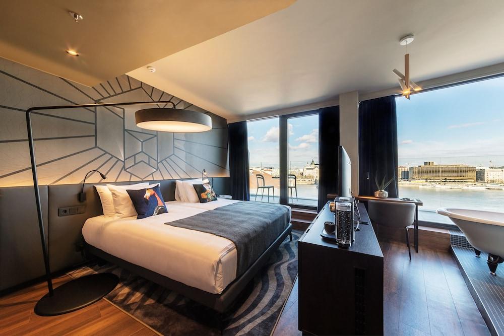 Clark - Adults Only Hotel